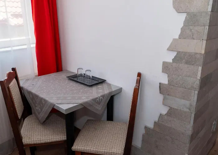 Andrei Vendégház *